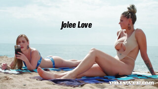 Jolee Loveot a strandon szedik fel egy kicsike popóba baszásra