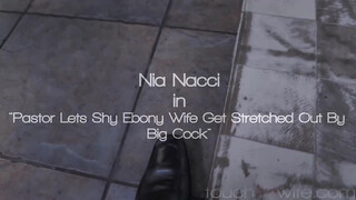 Nia Nacci szereti a fehér faszt