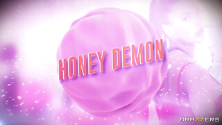 Honey Demon a fullos fitt milf mami