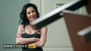 Brazzers - Veronica Avluv popsikája megrakva