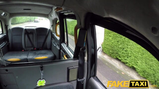 Fake Taxi - Óriás cickós milf megkúrelva