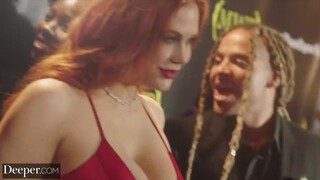 Deeper - Maitland Ward várja a pélót a popsijába
