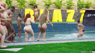 BRAZZERS - Luna Star tini manussal közösül