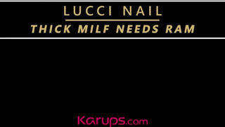 Lucci Nail tini csávóval kefél