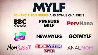 Mylf - Tini picsa és a leszbikus milf