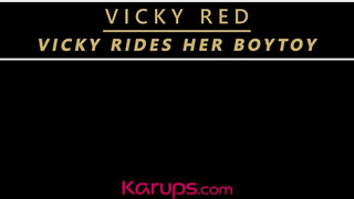 Vicky Red fiatal manussal közösül